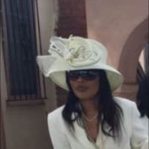 Meet your Posher, Lynda sue